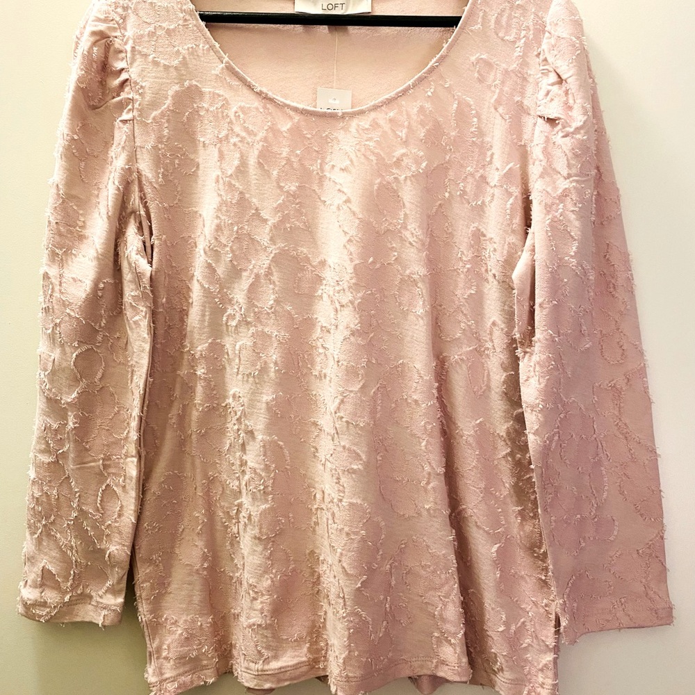 Really cute soft pink top from the Loft! Never worn!
